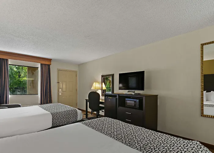 Best Western Windsor Suites