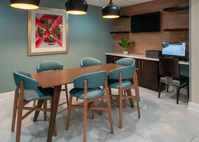 Four Points By Sheraton Alexandria