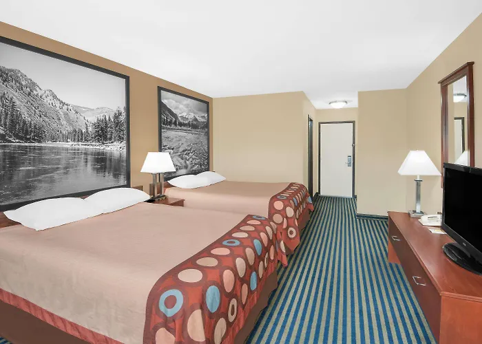 Super 8 By Wyndham Marshalltown