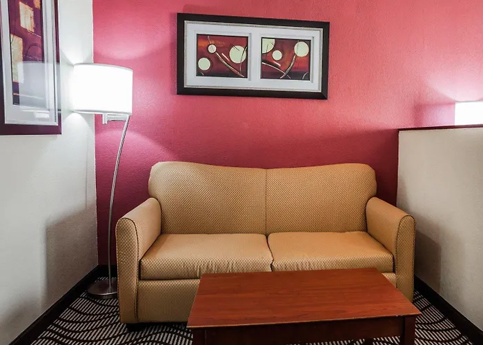 Quality Inn & Suites Altoona - Des Moines