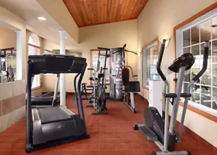 Ramada By Wyndham Elizabethtown