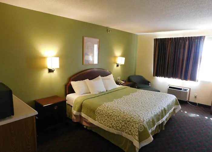 Days Inn By Wyndham Lexington Ne