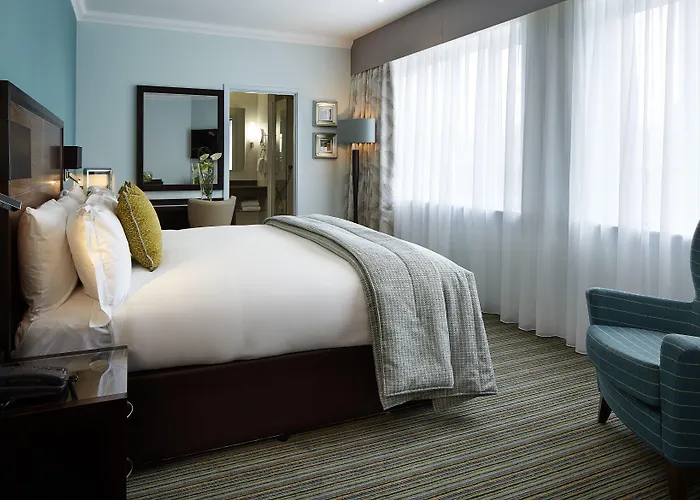 Sir Christopher Wren Hotel