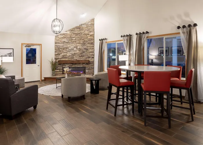 Grandstay Hotel & Suites