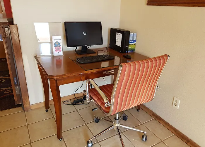 Le Mars Inn And Suites
