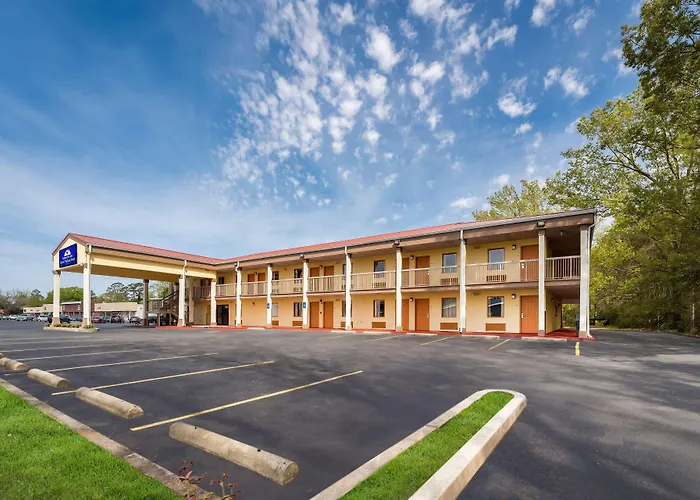 Americas Best Value Inn-Montezuma