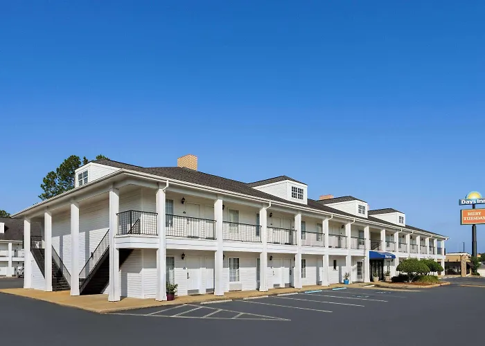 Days Inn By Wyndham Americus