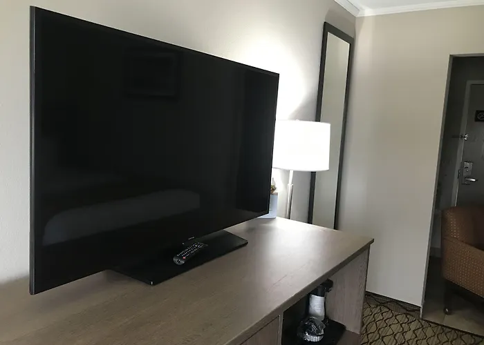 Baymont By Wyndham Grand Rapids Airport