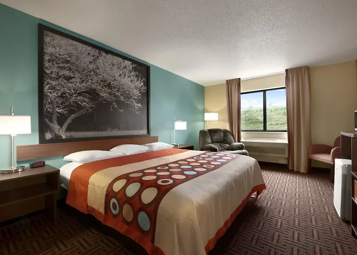 Super 8 By Wyndham East Peoria