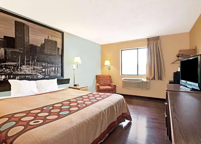Super 8 By Wyndham Baltimore/Essex Area