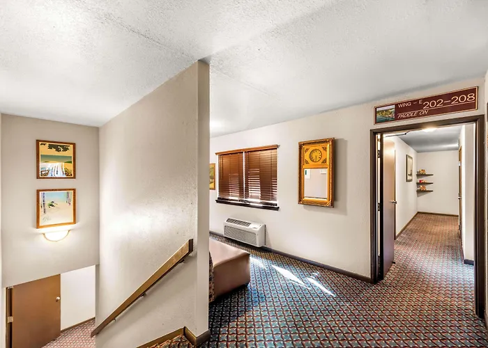 Americas Best Value Inn Marquette