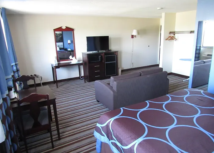 Super 8 By Wyndham Columbus Edinburgh