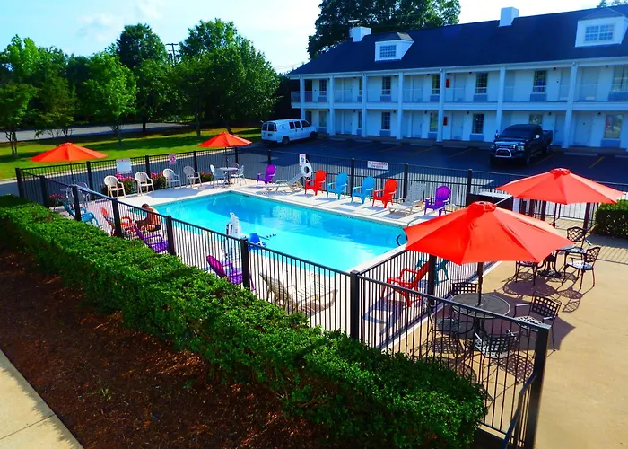 Baymont By Wyndham Florence/Muscle Shoals