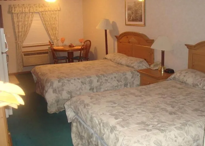 Townhouse Inn & Suites Omaha