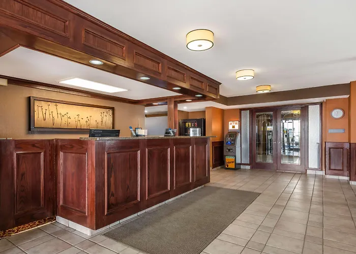 Best Western Strathmore Inn