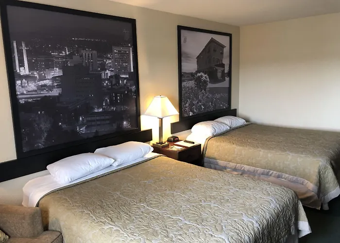 Super 8 By Wyndham Spokane Valley