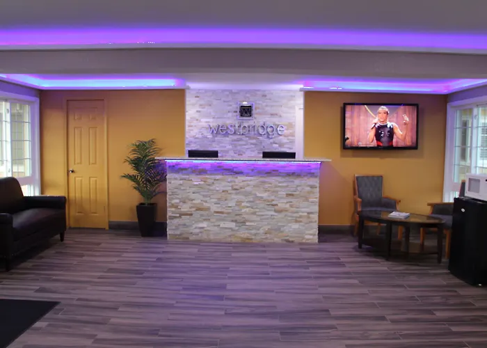 Westbridge Inn & Suites