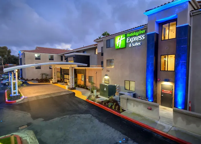 Holiday Inn Express & Suites Carlsbad Beach By Ihg