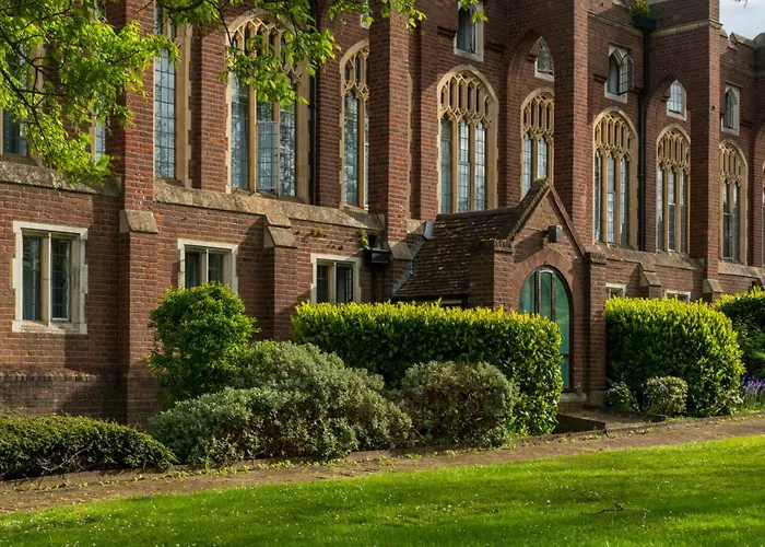 London Chigwell Prince Regent Hotel, BW Signature Collection