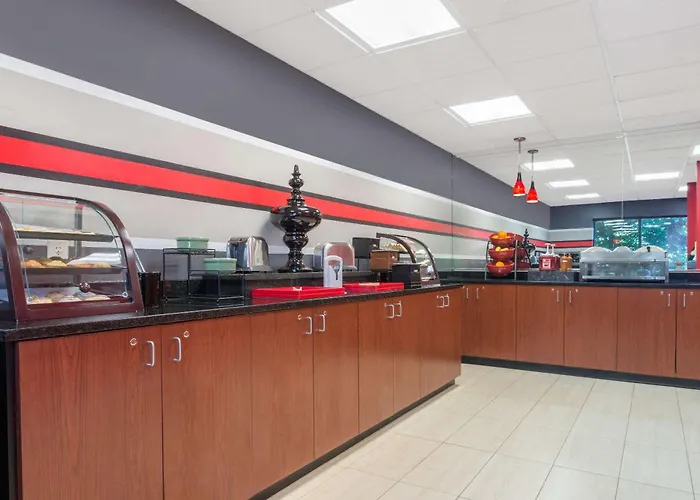 Ramada By Wyndham Catlettsburg Ashland