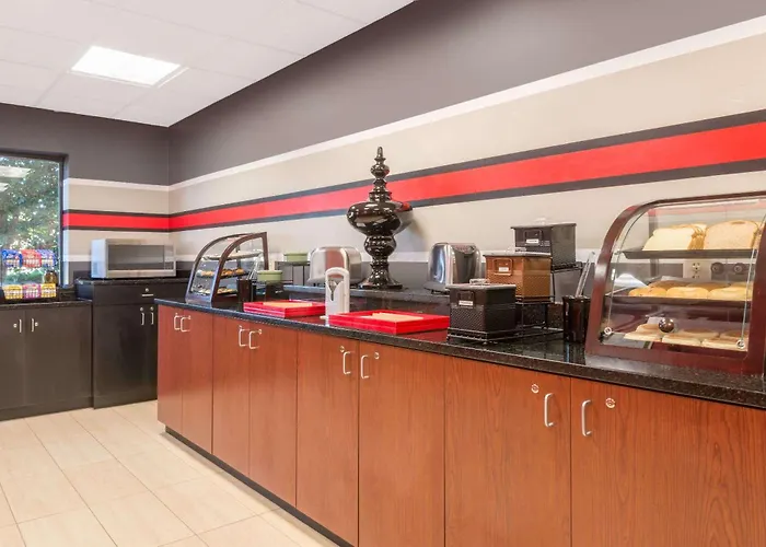 Ramada By Wyndham Catlettsburg Ashland