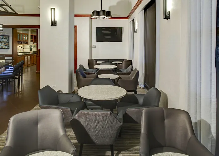 Hyatt Place Pittsburgh Airport - Robinson Mall
