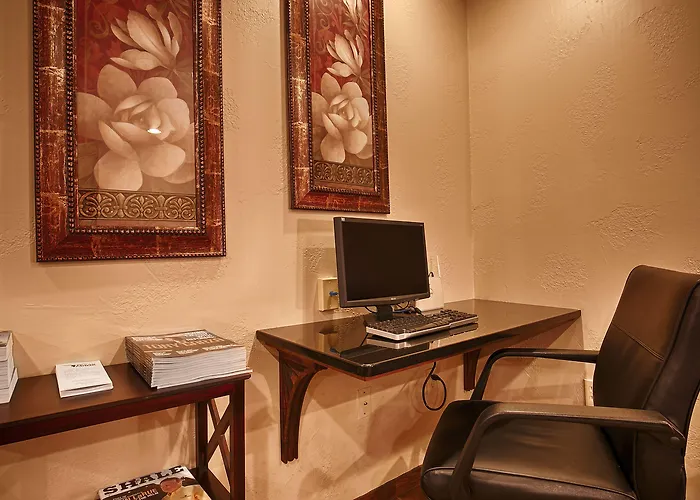 Quality Inn Three Rivers