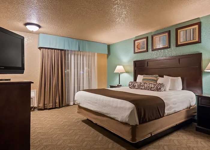 Best Western Plus Bayshore Inn