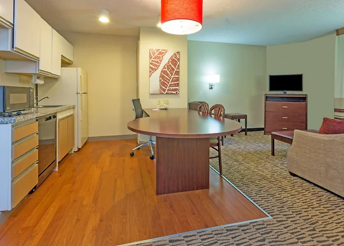 Mainstay Suites Detroit Auburn Hills