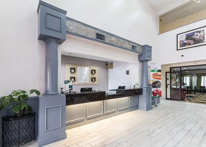 Quality Suites Burleson - Ft Worth