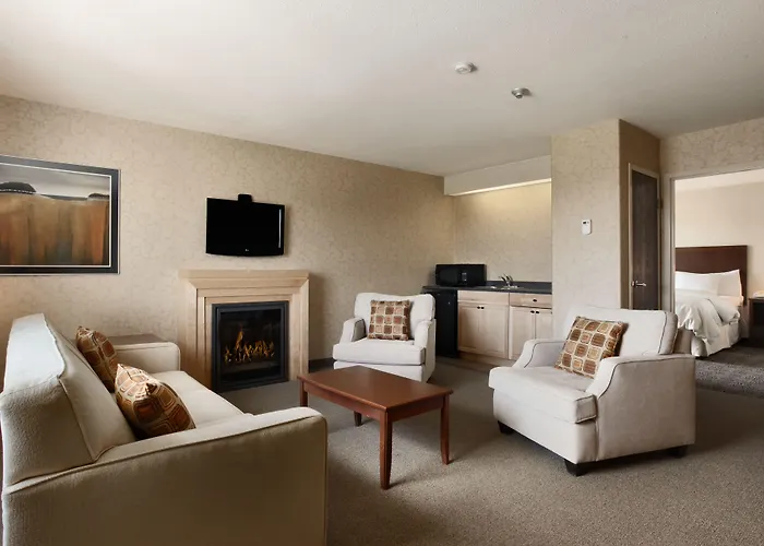 Days Inn & Suites By Wyndham Brandon