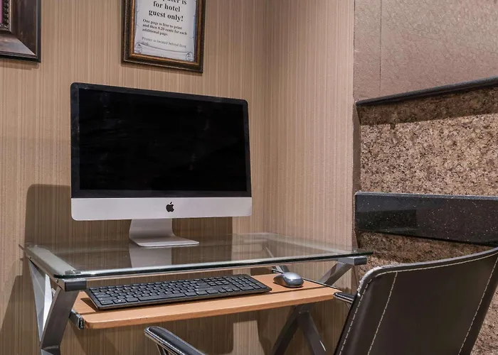 Microtel Inn & Suites By Wyndham Rochester North Mayo Clinic
