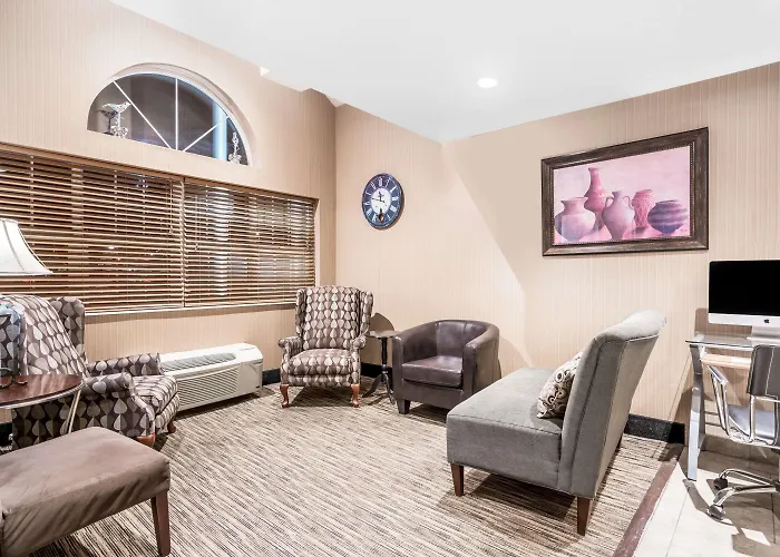 Microtel Inn & Suites By Wyndham Rochester North Mayo Clinic