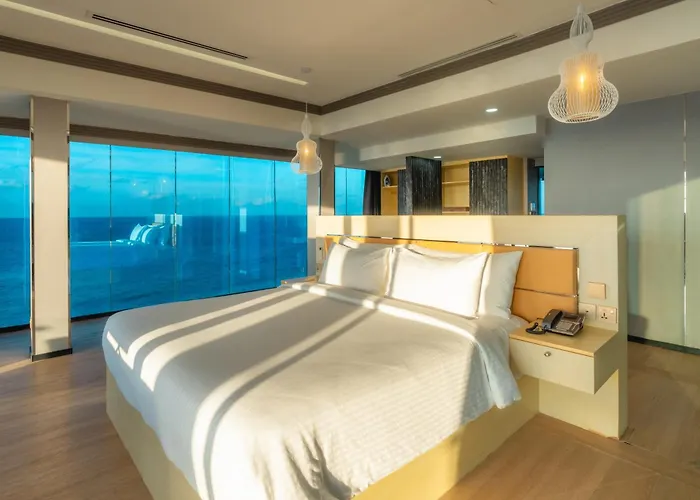 Swarn By Hawks Hotels Kamadhoo Baa Atoll
