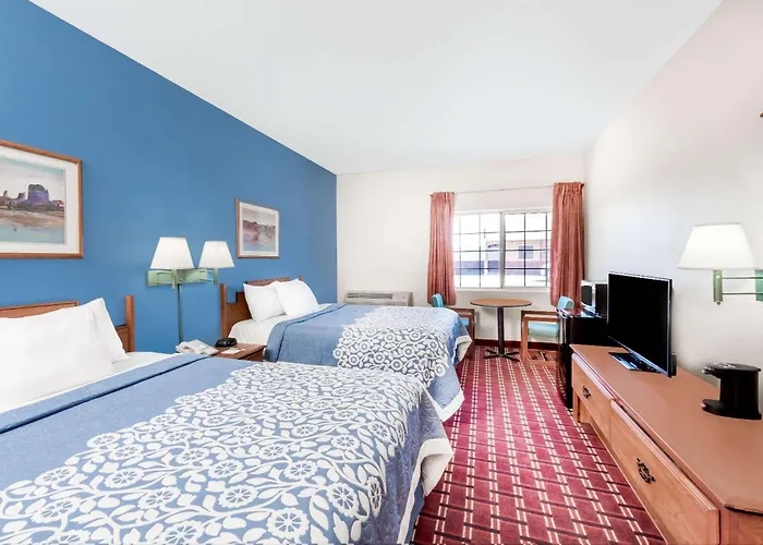Days Inn & Suites By Wyndham Lordsburg