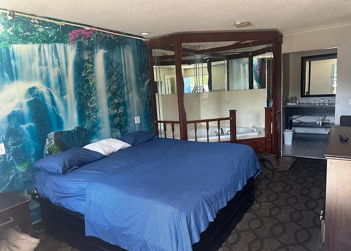 Deluxe Inn