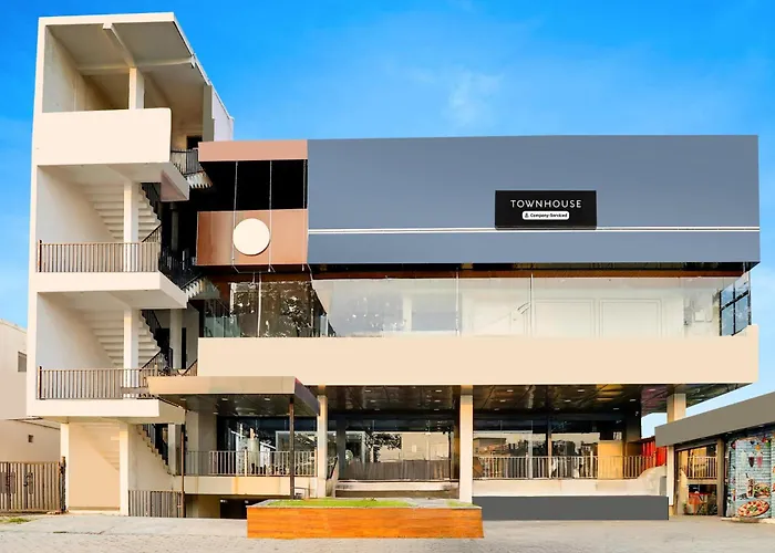 Townhouse Kathgharia Chowk Formerly Haldwani Inn