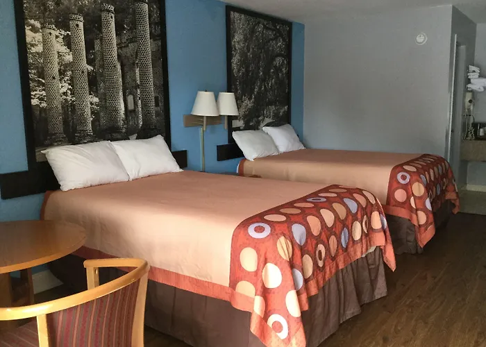 Super 8 By Wyndham Walterboro