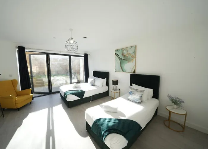 Ealing Broadway Great Stay 7-Minute Walk From The Underground
