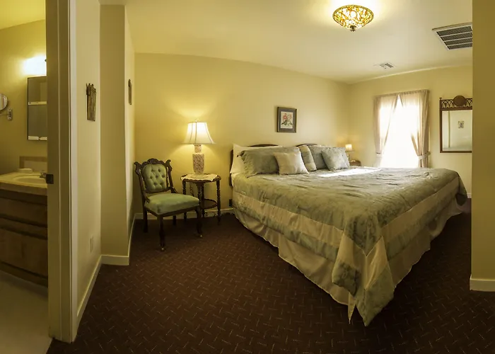 Historic Cary House Hotel