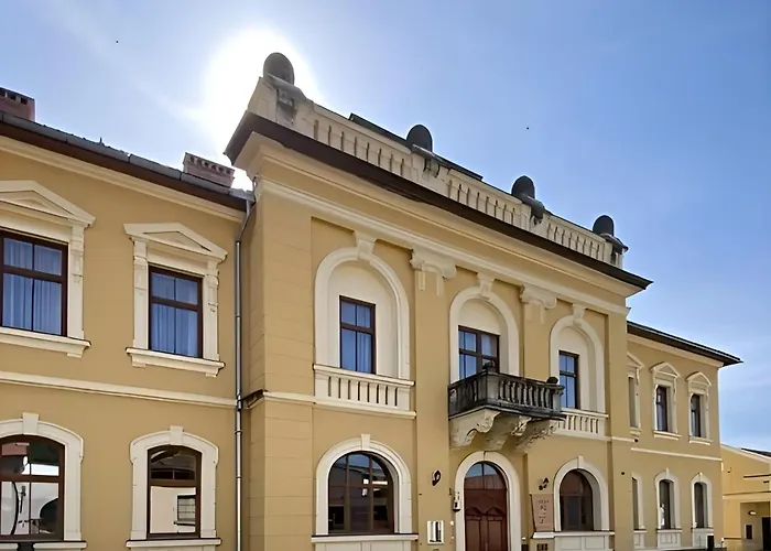 Madi Kuria Hotel Es Rendezvenykoezpont