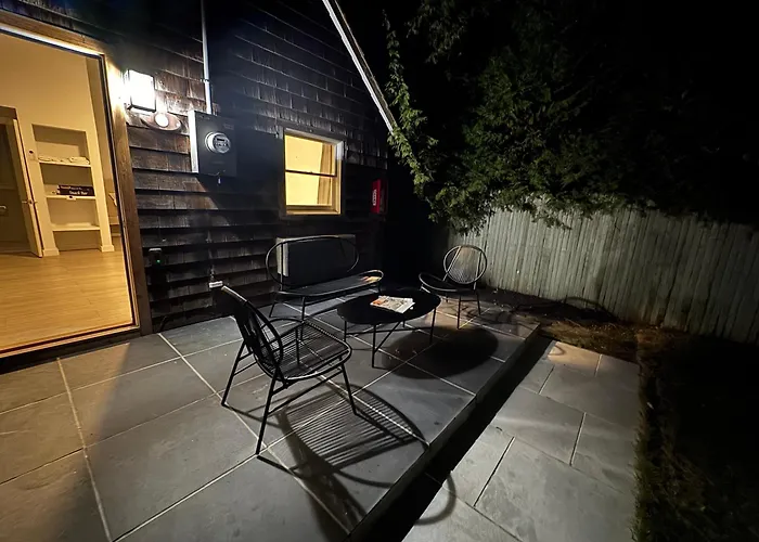 Wainscott Woods Retreat