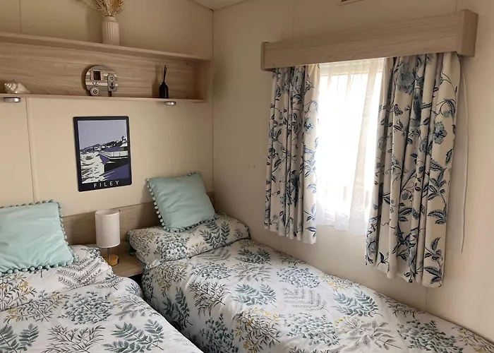 Emerald Escape, Filey