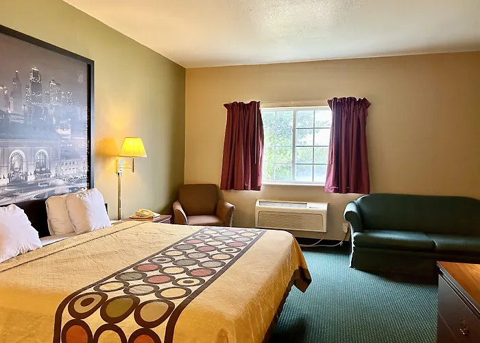 Super 8 By Wyndham Platte City Kansas City Area
