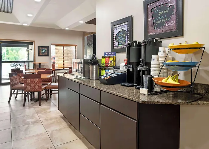 Best Western Plus Albert Lea I-90/I-35 Hotel