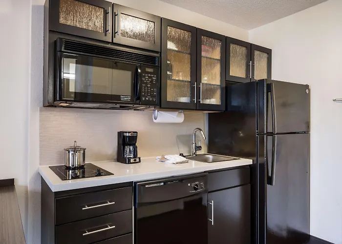 Sonesta Simply Suites Chicago Libertyville