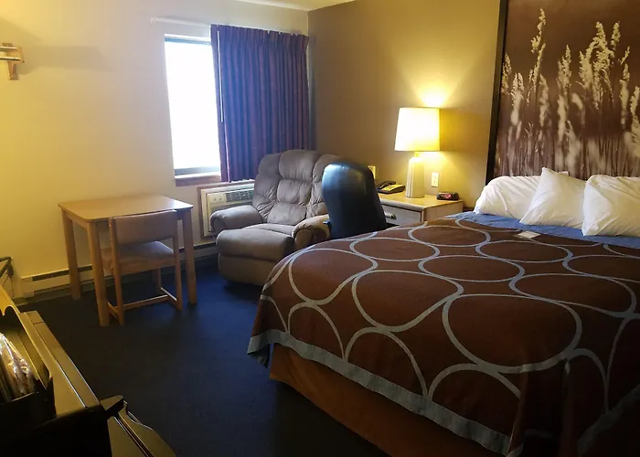 Super 8 By Wyndham Milbank Sd