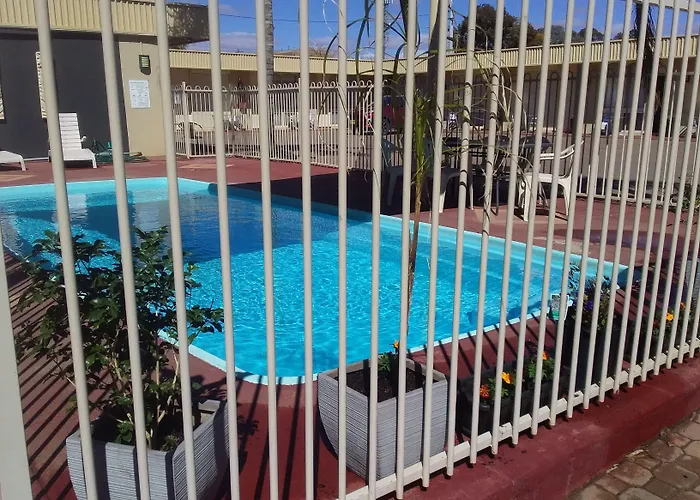 Desert Sand Motor Inn