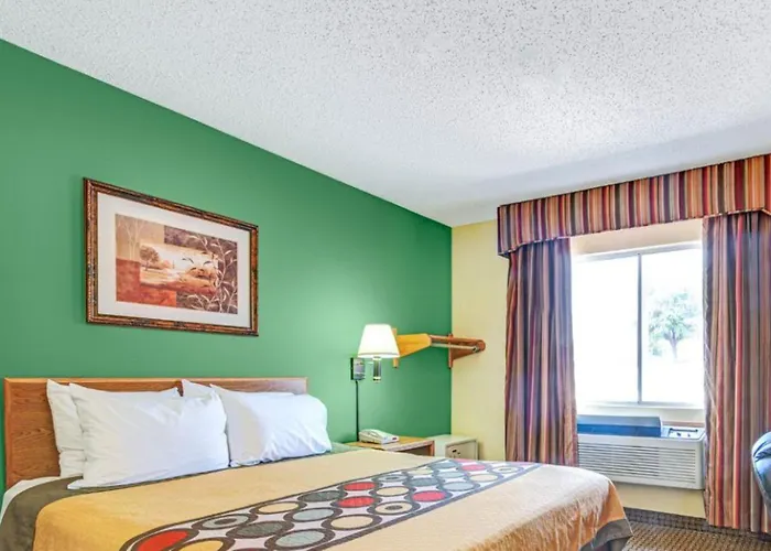 Super 8 By Wyndham Mckinney/Plano Area
