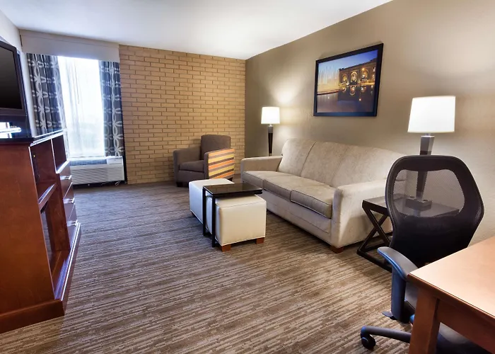 Drury Inn & Suites Kansas City Airport